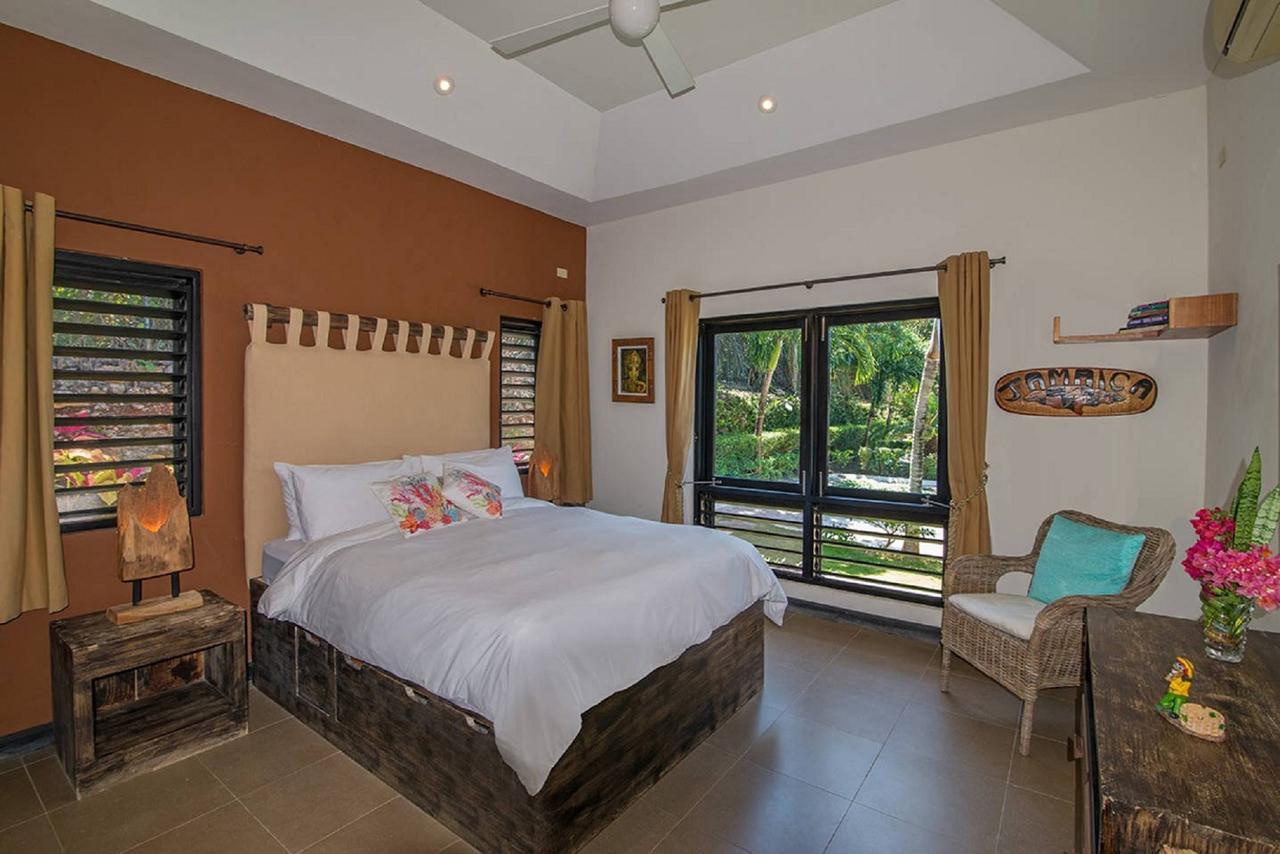 Luxury Villa Sleeps 6, Beach Access, Бухта Монтего Экстерьер фото